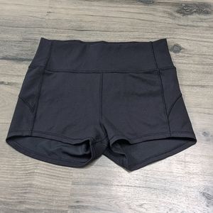 Lululemon Women gym training shorts black size 8